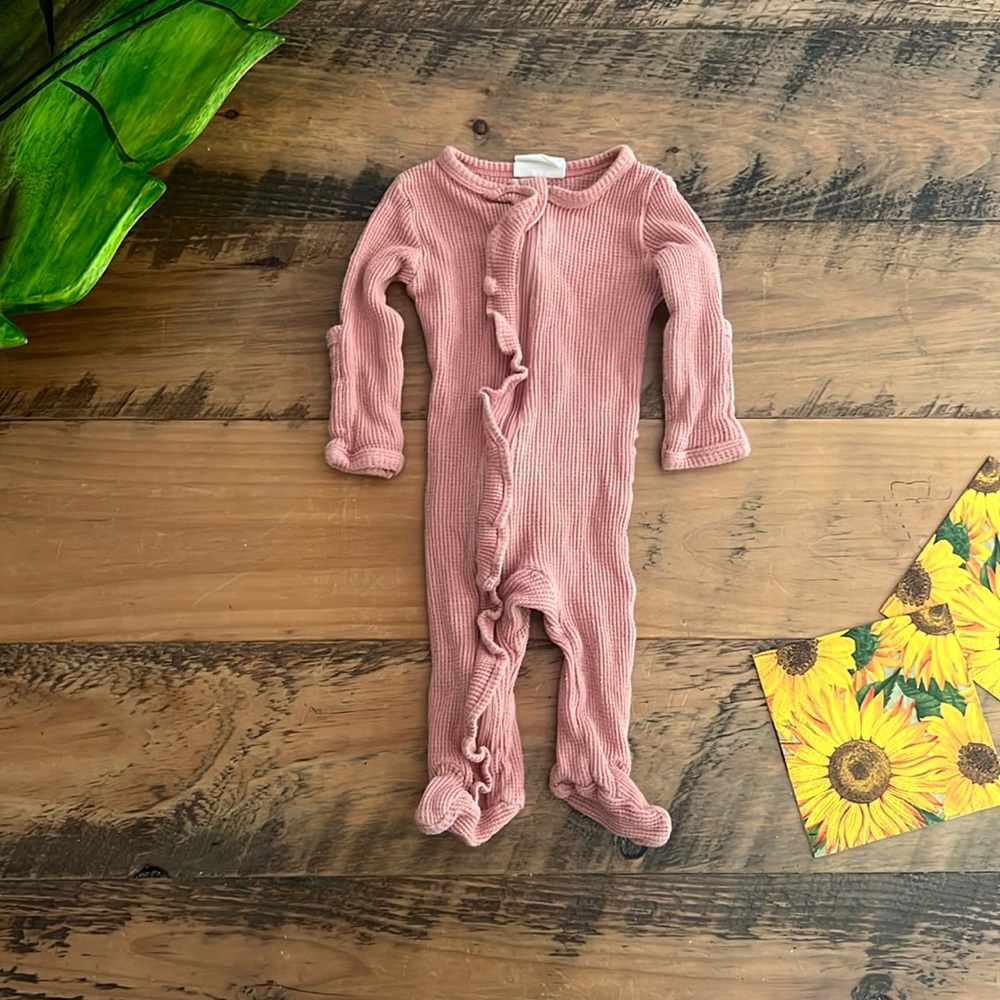 Spearmint Love ruffle zip up onesie 0-3 months. Great condition.